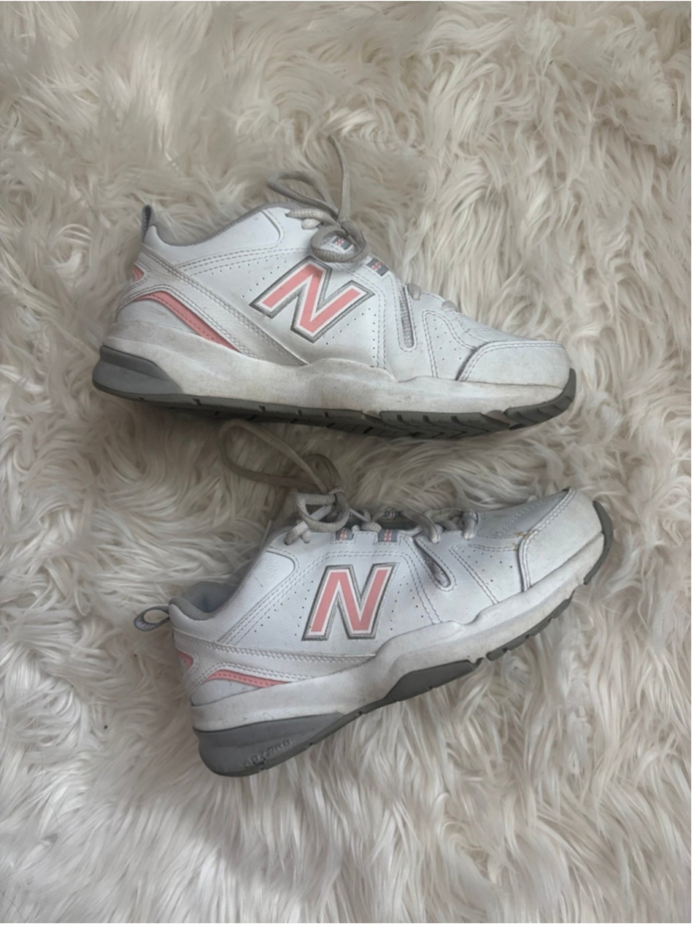 Well worn New Balance V5 Casual Comfort Cross Trainer Sneaker White US SIZE 7.5